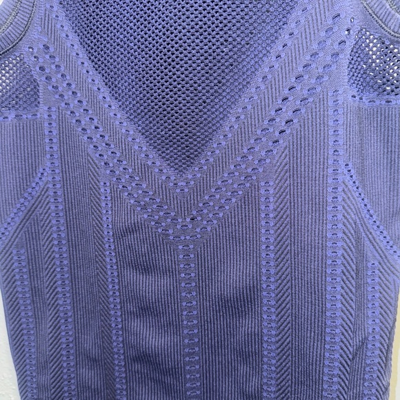 Athleta Blue Fitted Sleeveless Tank Top - Picture 4 of 4